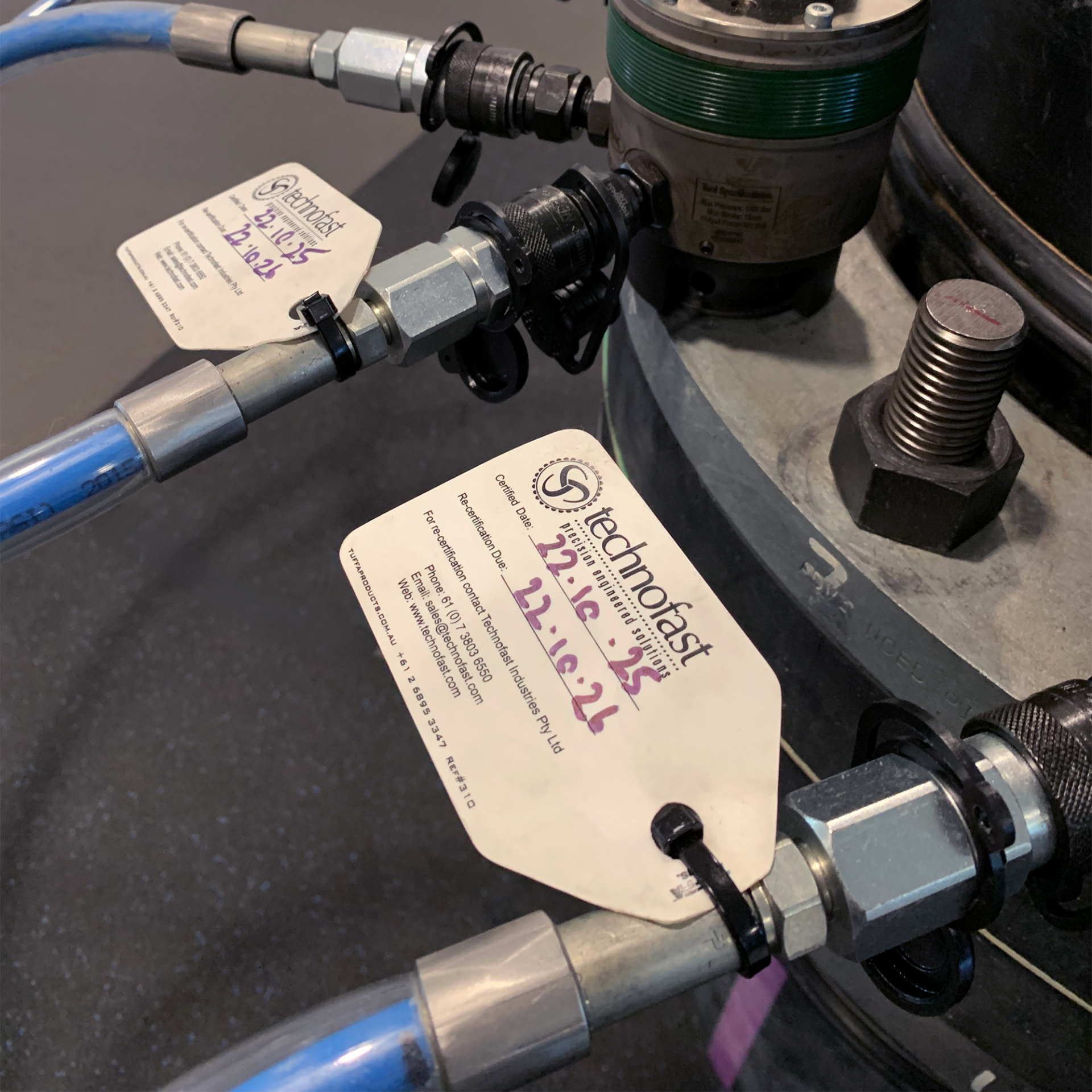 High Pressure Hydraulic Hoses and Fittings
